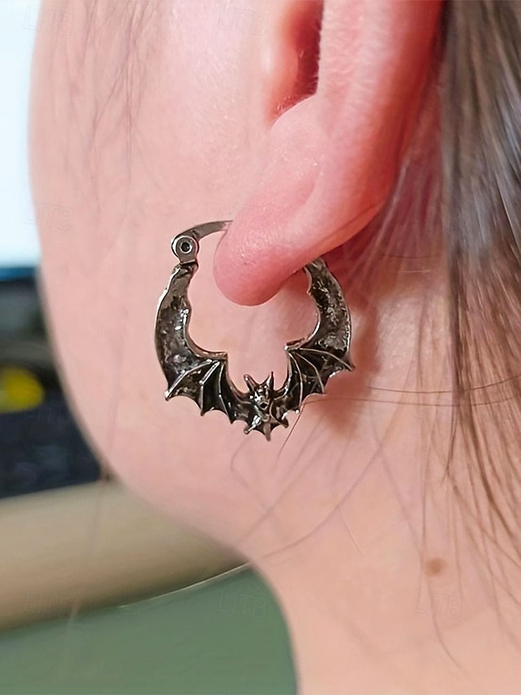 Boucles d'oreilles créoles chauve-souris pour femme, style gothique punk, en alliage, idéales pour les fêtes, les cosplays et les sorties nocturnes. de 2025 ? $7.99 –P3