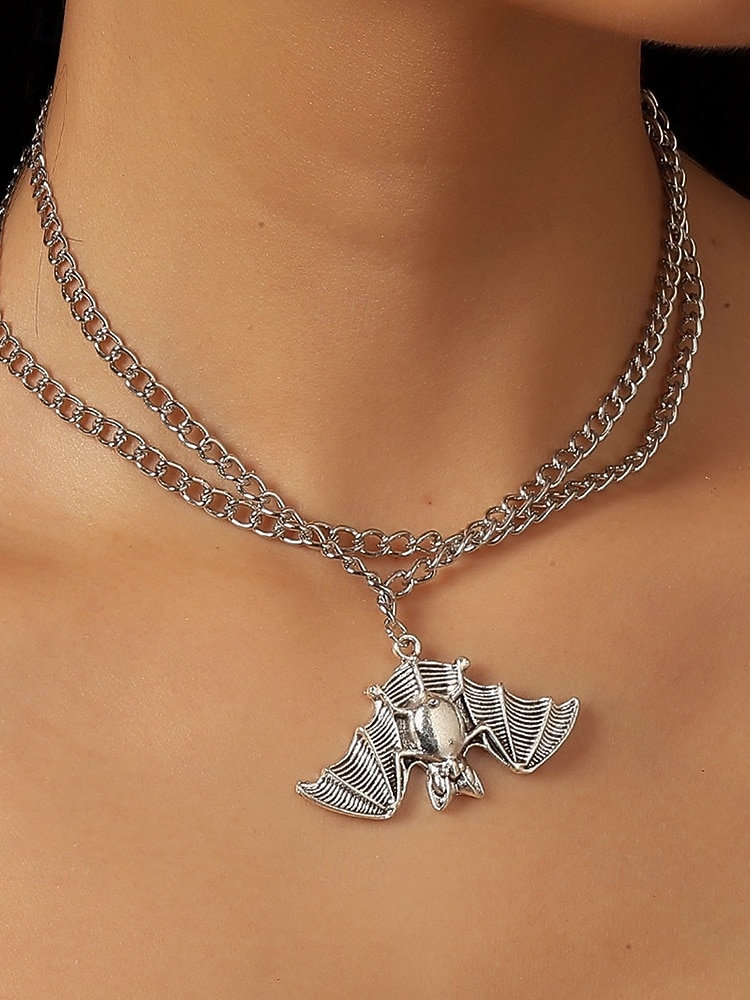 Collier pendentif chauve-souris gothique pour femme - ras de cou vintage en argent pour fêtes costumées, cosplay et mode sorcière de 2025 ? $7.99 –P5