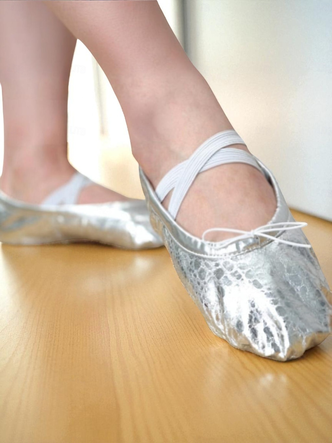 sapatilhas femininas douradas metálicas com tiras elásticas cruzadas - sapatos de dança profissionais de 2025 por $14.99 –P5