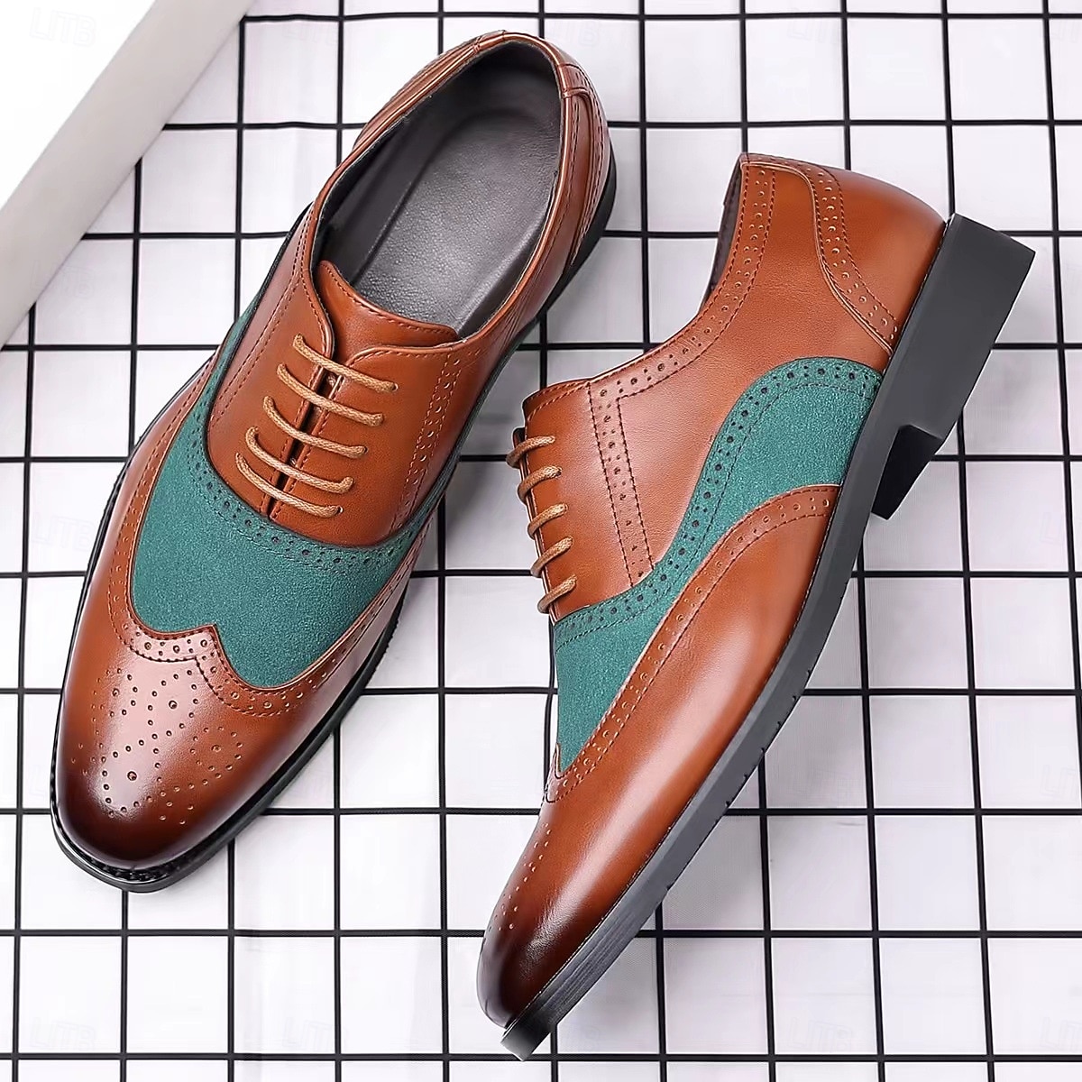 Sapatos oxford masculinos bico fino bicolor marrom e verde – brogues estilosos de couro sintético para looks casuais elegantes de 2025 por $42.99 –P2