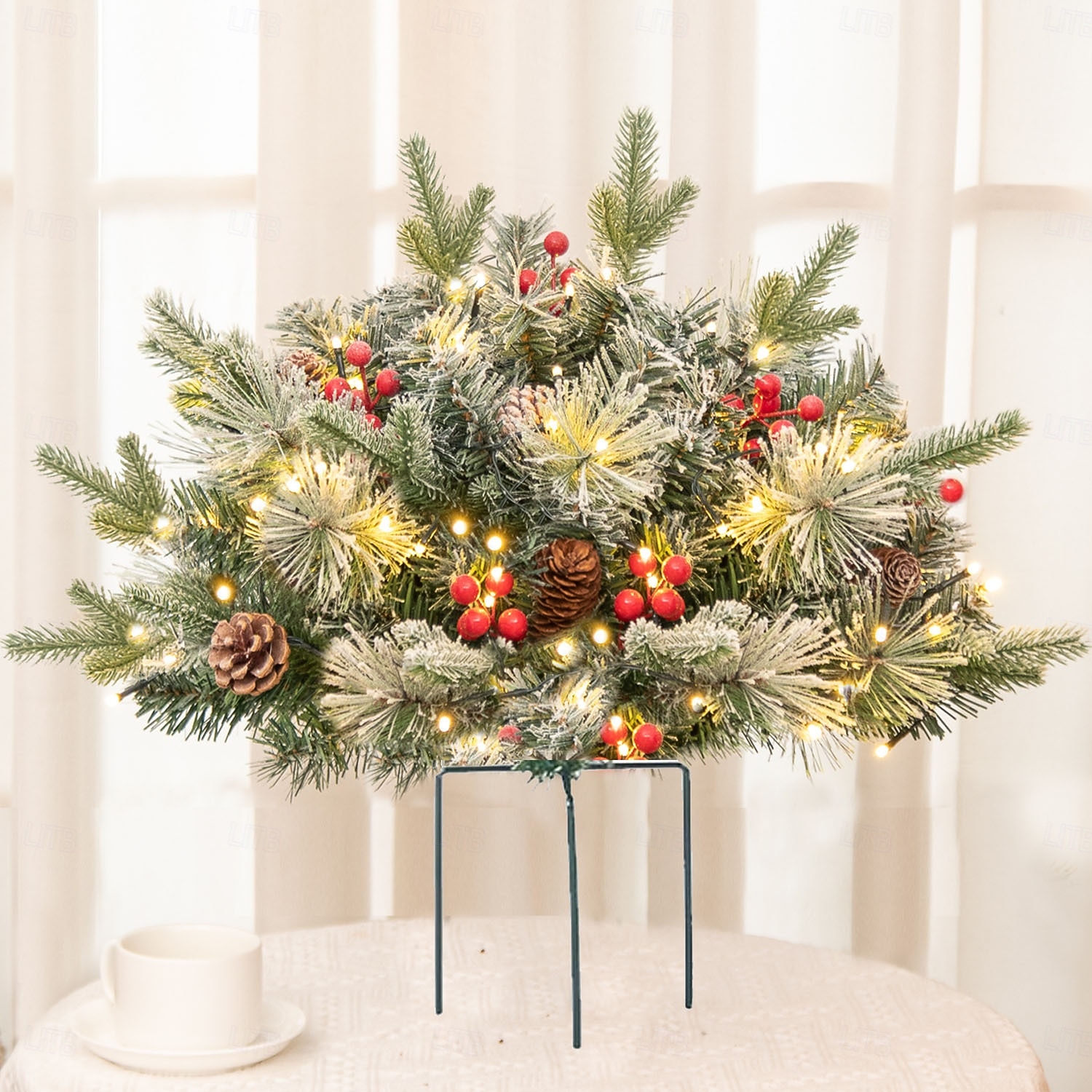 Urna de árbol de Navidad artificial preiluminada, decoración navideña para exteriores con plantas artificiales adornadas con adornos variados y luces LED blancas preinstaladas, decoración navideña con 2025 - $29.99 –P8
