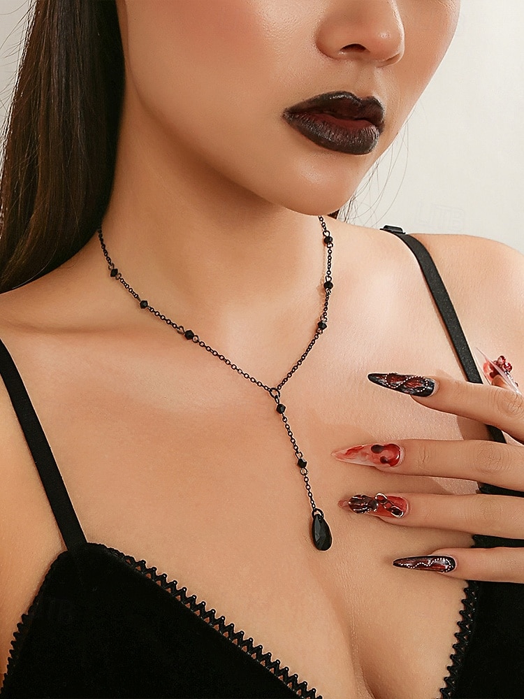 Parure de bijoux gothiques pour femme, style Halloween : collier et boucles d'oreilles en cristal noir, idéale pour les fêtes, le cosplay et la vie nocturne. de 2025 ? $9.99 –P3