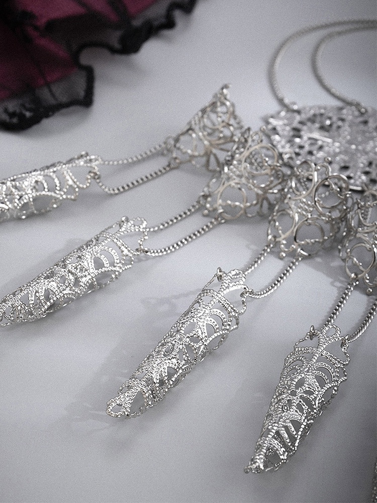 Halloween gotisk fingerkloarmbånd til dame – vintage filigran metallhåndsmykke med kjedeledd til kostymefester, cosplay og heksestil 2025 - $11.99 –P10