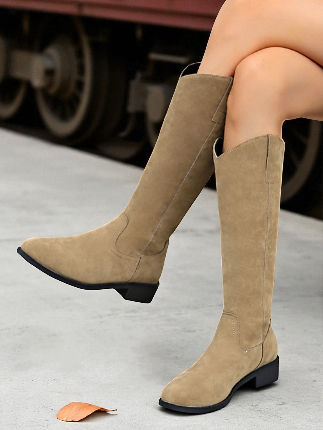Bottes mi-mollet kaki pour femmes – Bottes à talons bas de style western décontracté pour l'automne et le quotidien de 2025 ? $32.99 –P6
