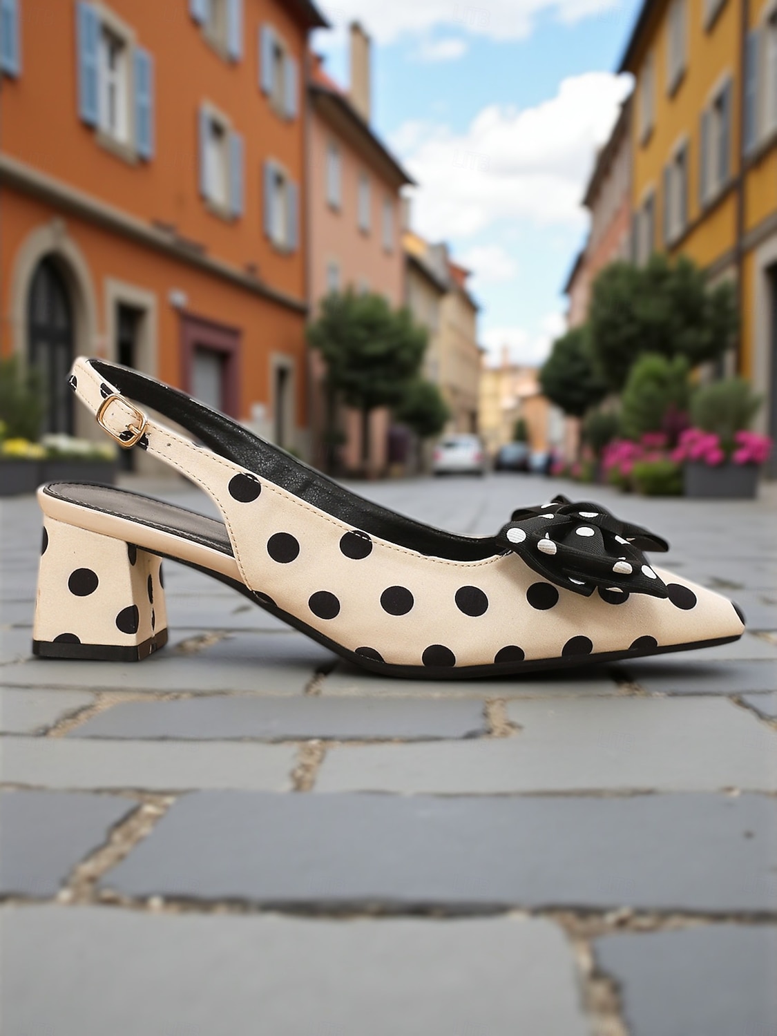 Escarpins à pois pour femmes - Chaussures à talon carré et bout pointu en satin beige et noir avec détail nœud, style rétro chic des années 1950 pour les fêtes, le bureau et les tenues printemps-été de 2026 ? $46.99 –P3