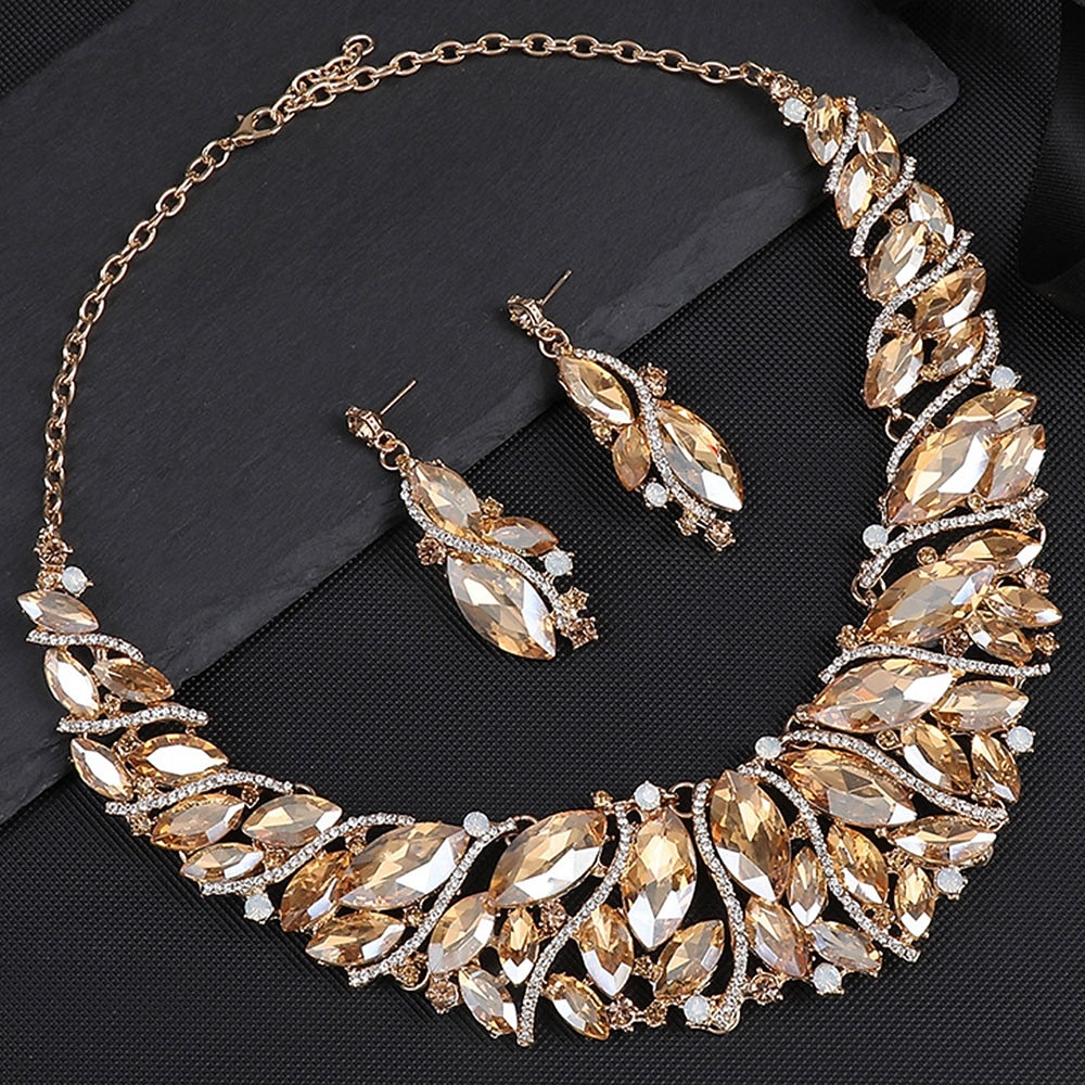 Conjunto de Jóias 2 Com Strass cromada Brincos Colares Mulheres Elegante Vintage Moda Estilo vintage Clássico Conjunto de jóias Para Casamento Festa Ocasião Especial de 2025 por $24.99 –P11