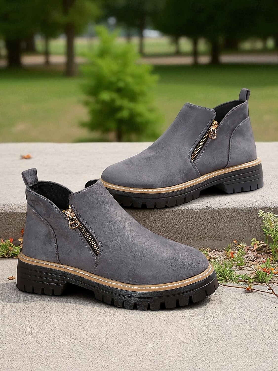 Bottines grises en similicuir pour femme – fermeture zippée latérale, semelle crantée antidérapante, style streetwear automne-hiver élégant de 2025 ? $34.99 –P4