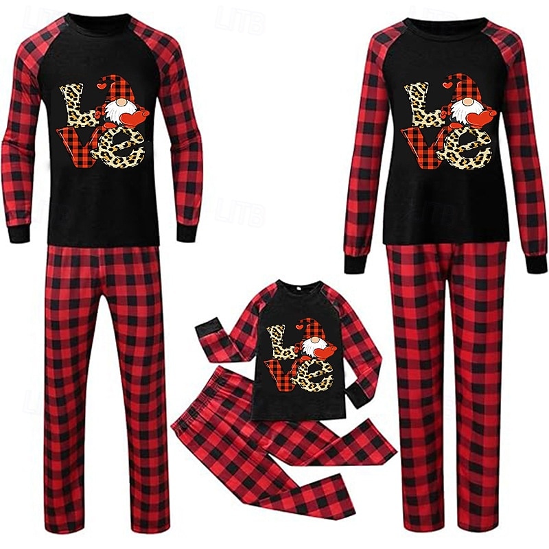 Olhar de família Pijamas Xadrez Padrão de natal Casa Patchwork Vermelho Manga Longa Ativo Roupas Combinando de 2025 por $16.99 –P3