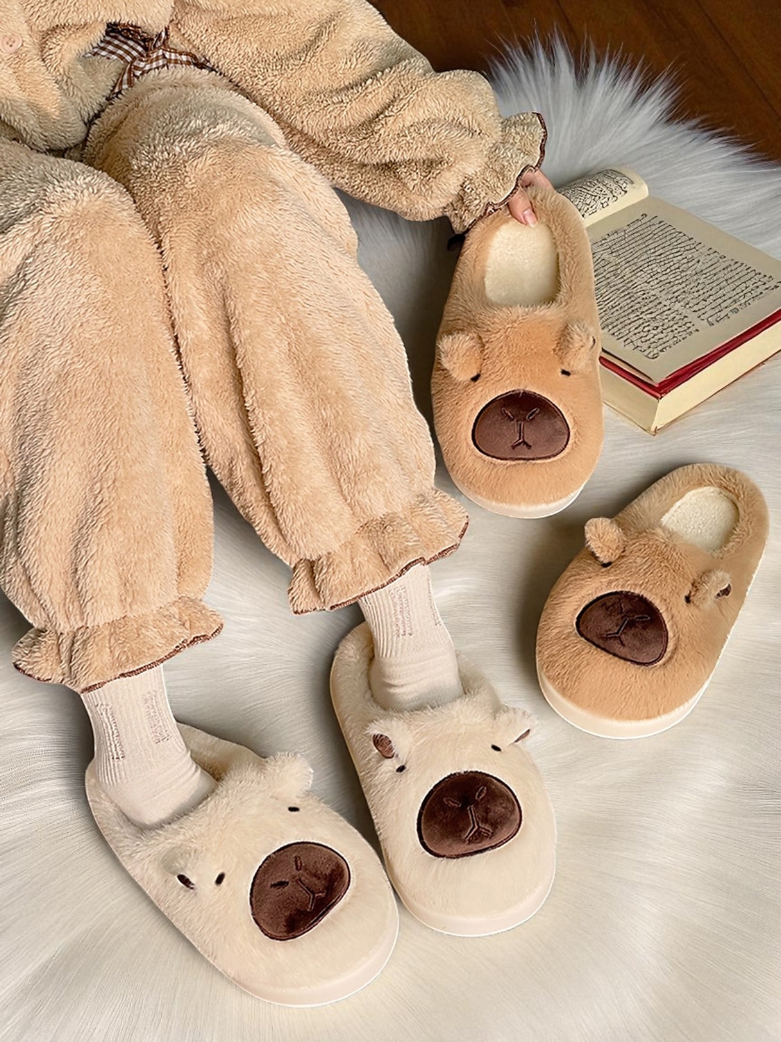Papuci de pluș pentru femei cu ursuleți capibara – pantofi de interior din fleece călduroși cu design drăguț cu animale, pentru casă, dormitor și zile confortabile de iarnă 2025 - $18.99 –P1