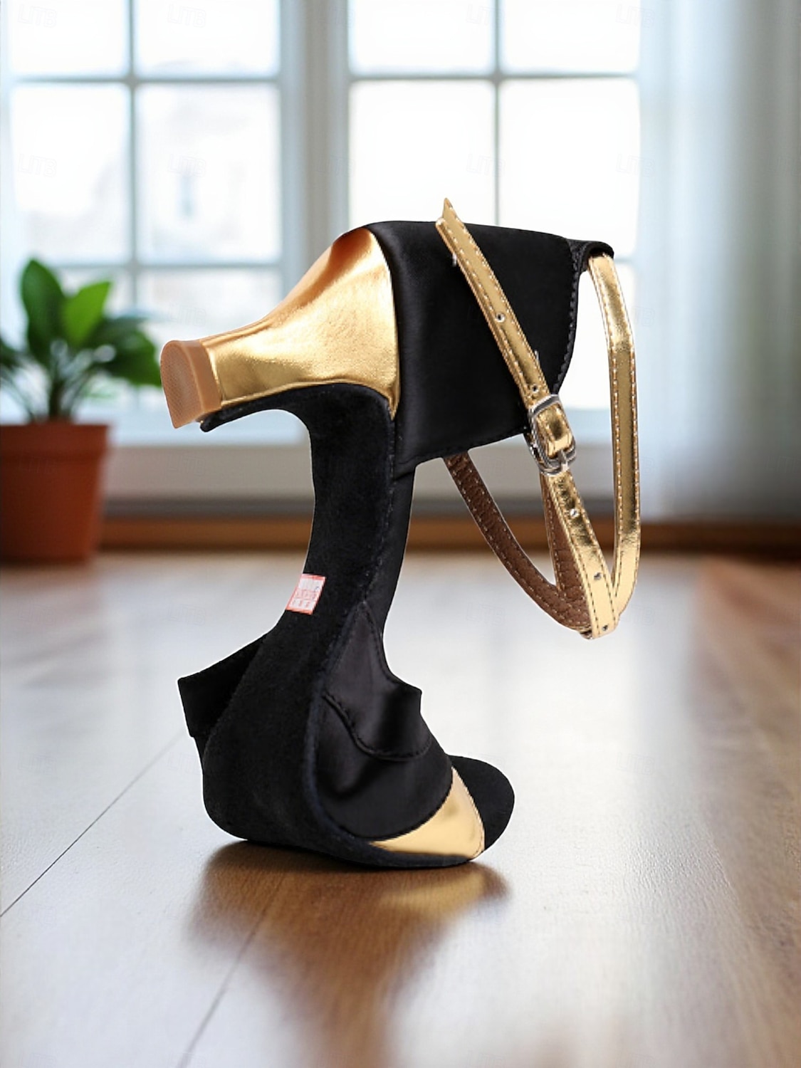 Sandálias femininas pretas e vermelhas para dança latina - sapatos de salão profissionais com bico aberto e salto médio com tira no tornozelo para performance e prática de 2025 por $29.99 –P4