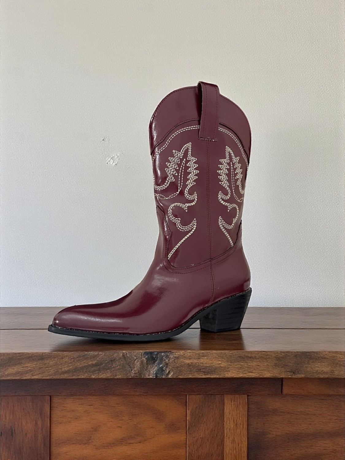 női cowboy csizma hímzett western varrással, hegyes orrú és alacsony sarokkal - stílusos városi casual lábbeli női utcai viseletre és mindennapi viseletre 2025 - $59.99 –P7