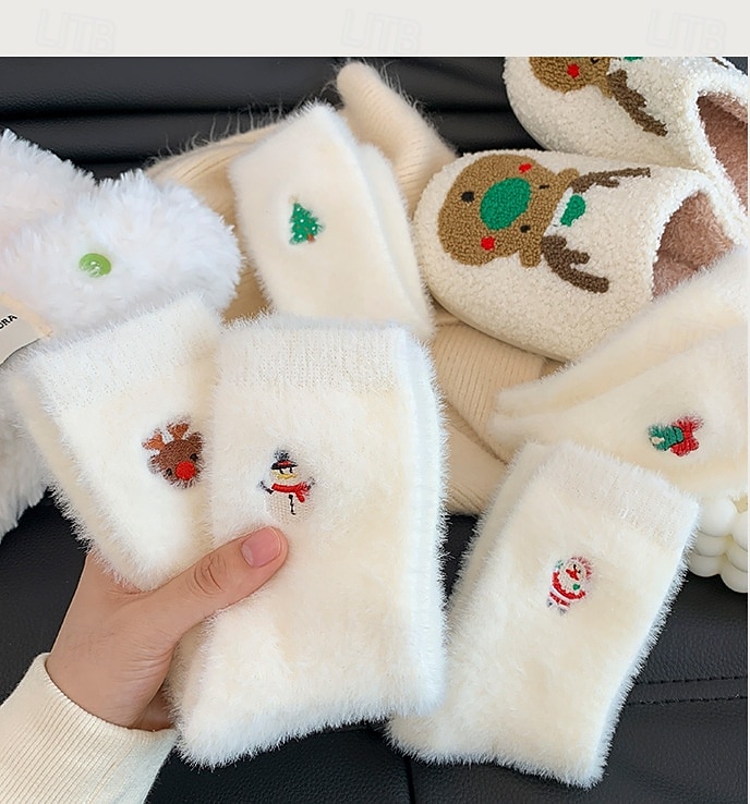 Calcetines navideños de invierno para mujer, calcetines gruesos y cálidos con muñeco de nieve. &Calcetines navideños de felpa de visón blanco acogedores con diseño de Papá Noel y bonitos calcetines 2025 - $7.99 –P4