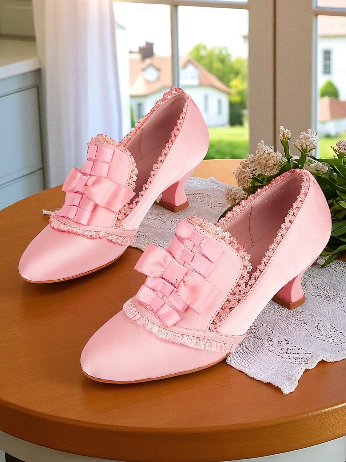 Γυναικεία ροζ σατέν ψηλοτάκουνα πέδιλα με kitten heel – 18ου αιώνα, στυλ ροκοκό βικτωριανής αυλής, παπούτσια για cosplay, tea party και ιστορικές αναπαραστάσεις 2025 - $69.99 –P2