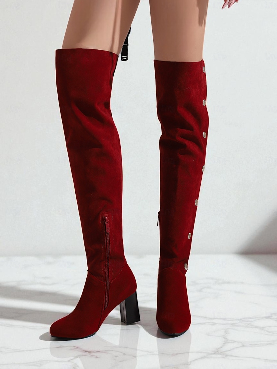 stivali sopra il ginocchio da donna in pelle scamosciata bordeaux con tacco a blocco e bottoni decorativi - versatili per l'autunno &calzature invernali alla moda per look streetwear e serali alla del 2026 a $69.99 –P5