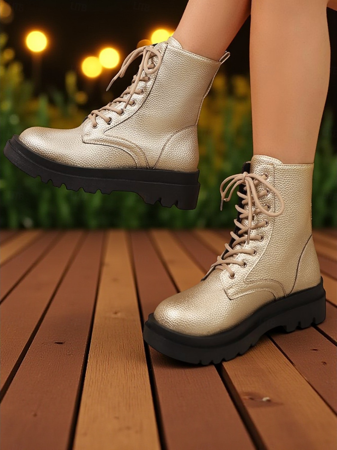 Botas de combate femininas de couro sintético dourado com cadarço e sola preta robusta - calçado moderno para festa noturna de 2025 por $32.99 –P1