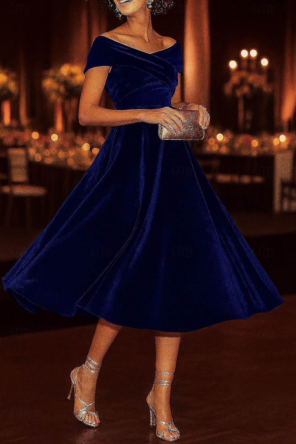 Vestidos de coquetel pretos em linha A, veludo elástico, elegante, vestido formal para casamento, comprimento chá, comprimento midi, ombro de fora com franzido 2025 de 2025 por $131.99 –P7