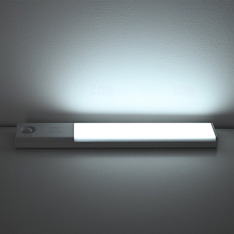 1/3 stk. PIR-bevegelsessensorlys USB-lading magnetisk lang stripe LED-skaplys hjemmegarderobe vinskap skoskap korridor trappebelysning 2025 - $16.49 –P5