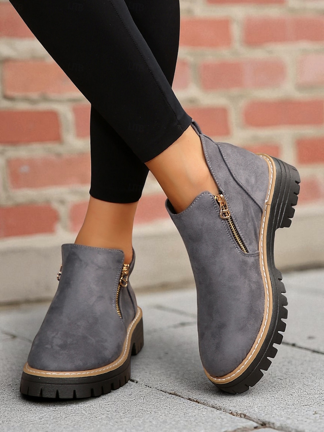 Bottines grises en similicuir pour femme – fermeture zippée latérale, semelle crantée antidérapante, style streetwear automne-hiver élégant de 2025 ? $34.99 –P7