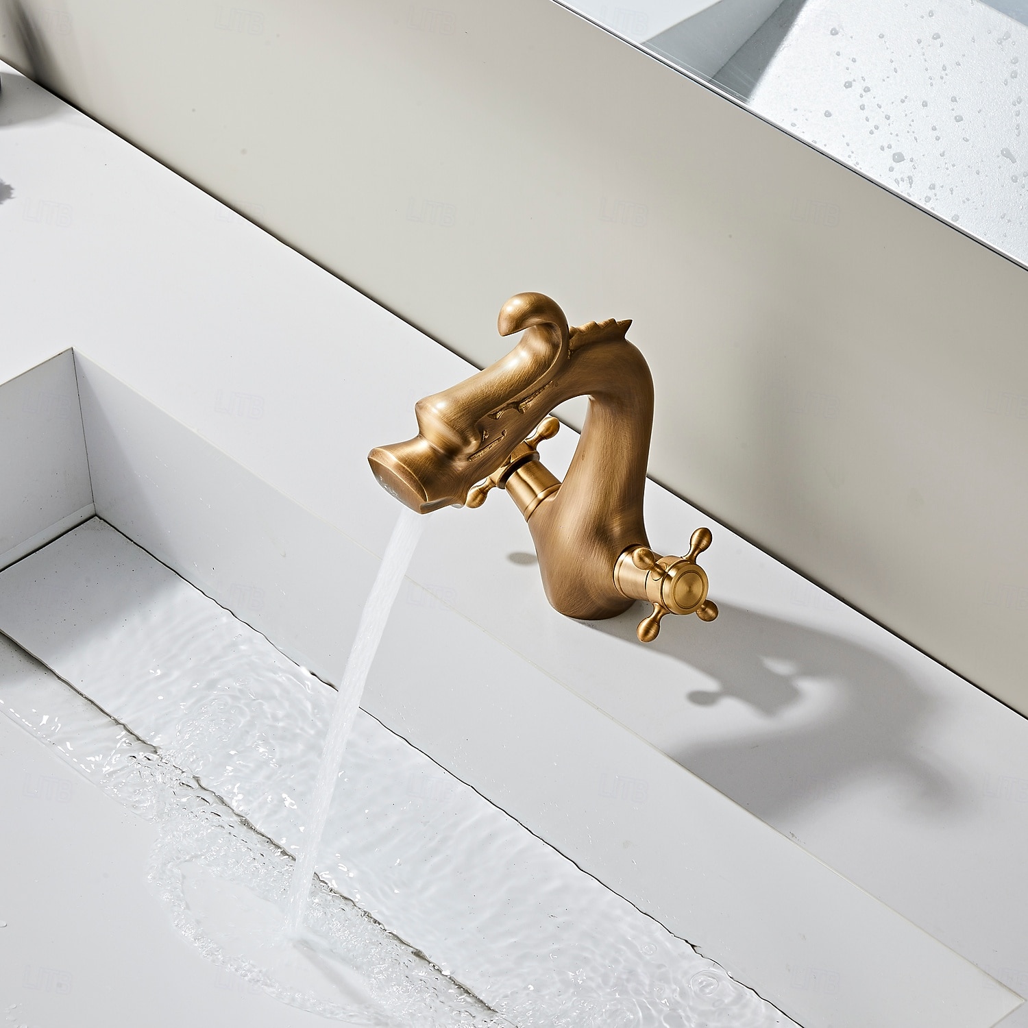 Waschbeckenarmatur - Klassisch Chrom / Ölgeriebene Bronze / Antikes Messing Mittelset Zwei Griffe Ein LochBath Taps 2025 - $161.99 –P17