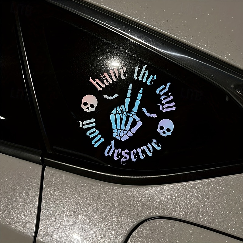 Autocollant en vinyle pour voiture, motif crâne effrayant et chauve-souris, autocollant en verre durable sur le thème de l'horreur, disponible en blanc/rose/noir, décoration d'Halloween unique pour de 2025 ? $12.99 –P1