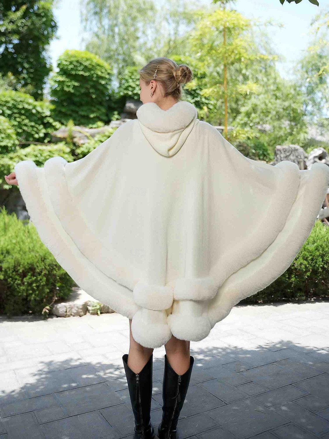 Écharpes en Fausse Fourrure Élégant Garder au Chaud Sans manches Manche Chauve-souris Polyester Boléros de Mariage Avec Couleur unie Pour Occasion Spéciale Automne & Hiver de 2025 ? $74.99 –P2