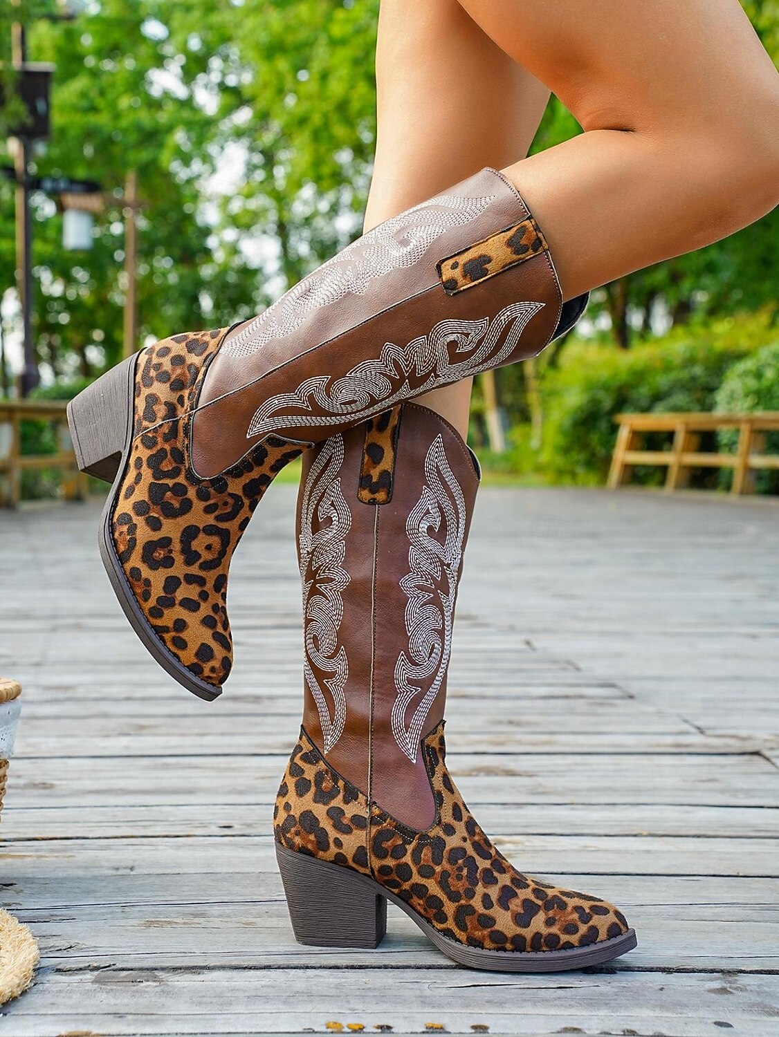 leopardmönstrade westerncowboystövlar för kvinnor – broderade knähöga cowgirlstövlar med blockklack för rodeo, countrykonserter och höstkläder 2025 - $34.99 –P5