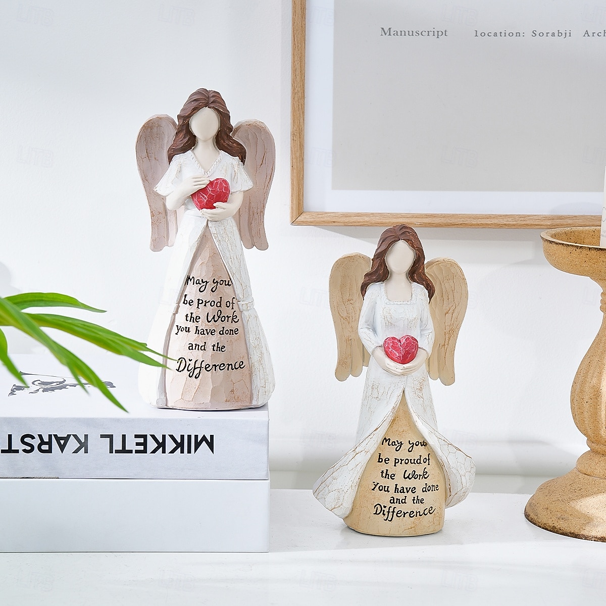 1 pezzo di un angelo creativo in resina che tiene un cuore rosso con uno slogan in inglese è un elemento decorativo adatto per pareti di sfondo per TV, ingressi, sale studio, scrivanie per uffici e del 2025 a $14.99 –P3