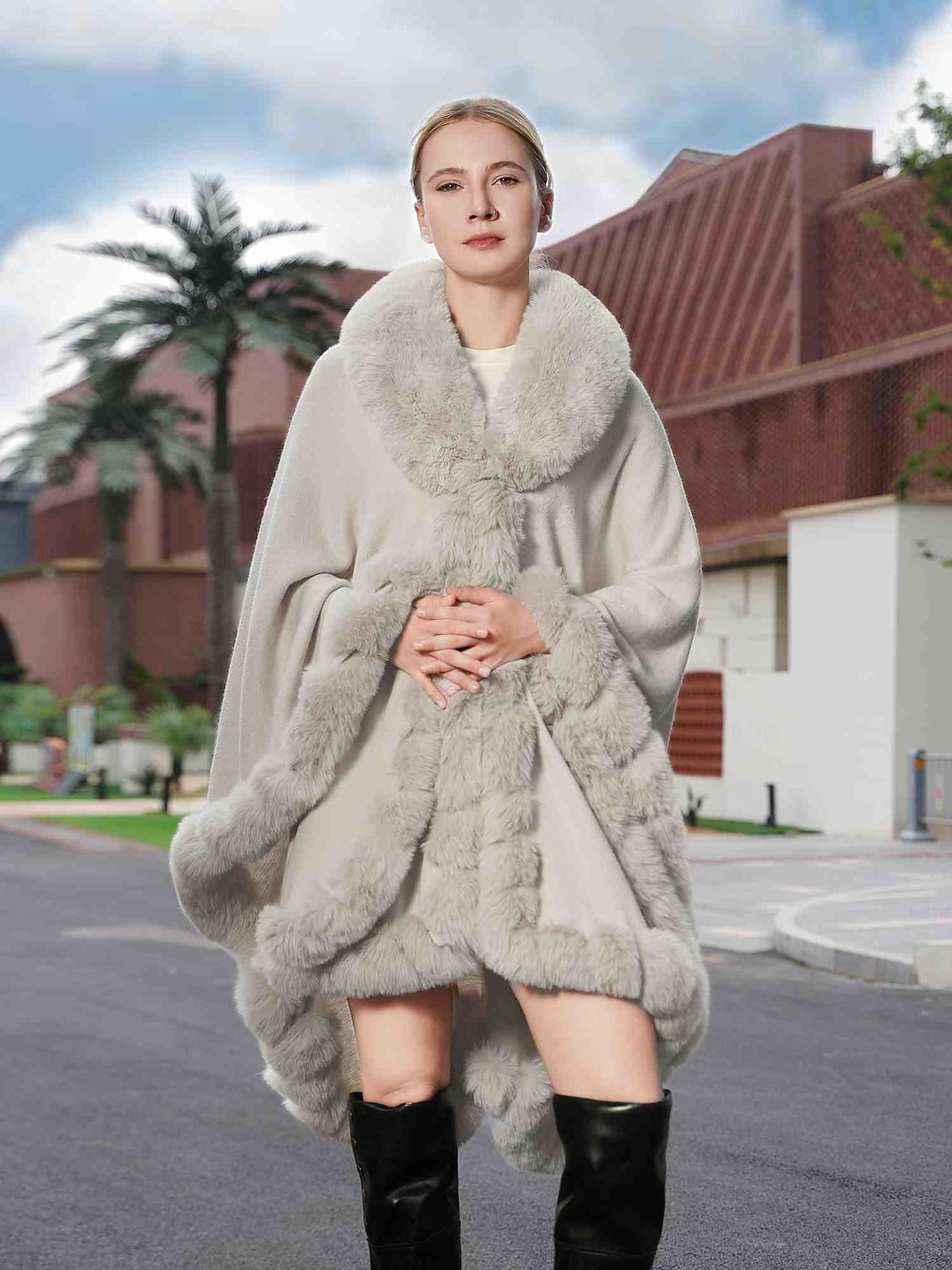 Pelssjal Elegant Hold Varm Ermeløs Flaggermusermer Polyester Bryllup Wrap Med Ren Farge Til Spesiell Leilighet Høst vinter 2025 - $142.99 –P14