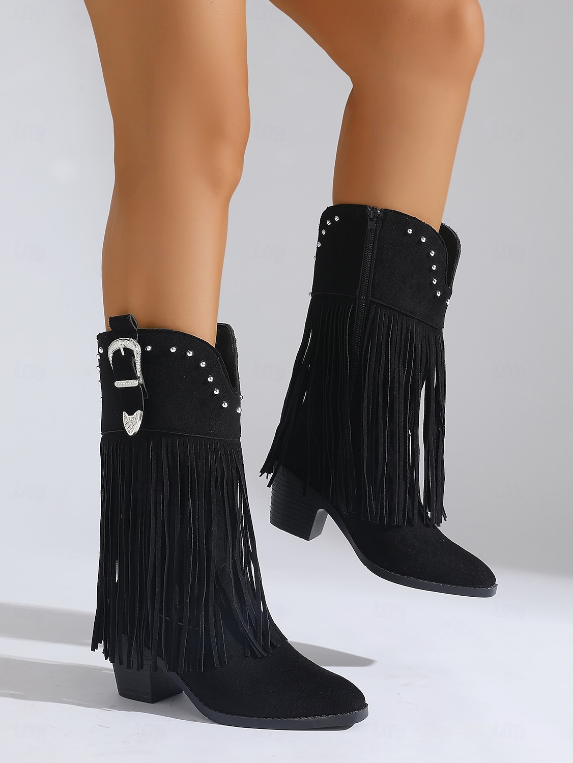 Bottes western noires à franges pour femmes – bottes de cow-girl mi-mollet avec boucle cloutée et talon bloc pour rodéo, concerts country et tenues d'automne de 2025 ? $54.99 –P4