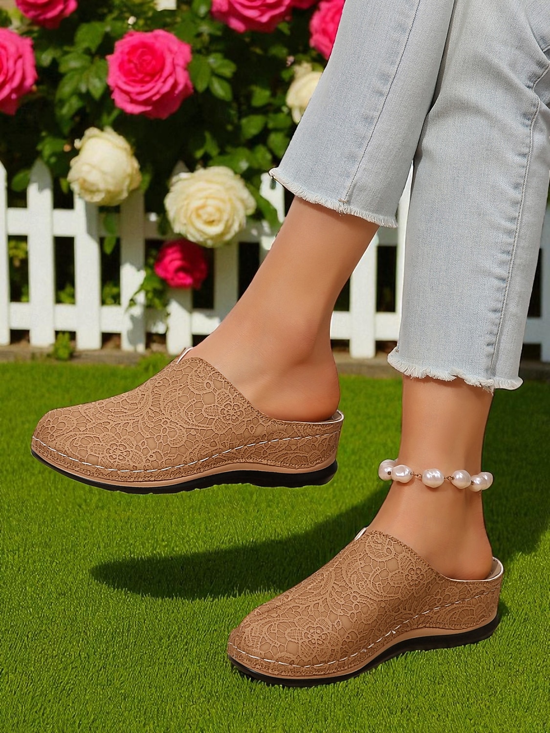 Damen-Slipper aus Kunstleder – atmungsaktive Komfort-Clogs mit Spitzenmuster für Gartenarbeit, Hauskleidung und Freizeitoutfits 2026 - $18.99 –P3