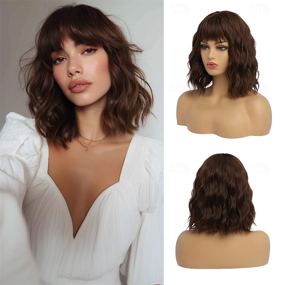 parrucche corte argentate per donne, parrucca bob ondulata grigia sfumata con frangia, capelli sintetici di media lunghezza, parrucca con radici scure e onde d'acqua, parrucche grigie colorate del 2025 a $23.99 –P4