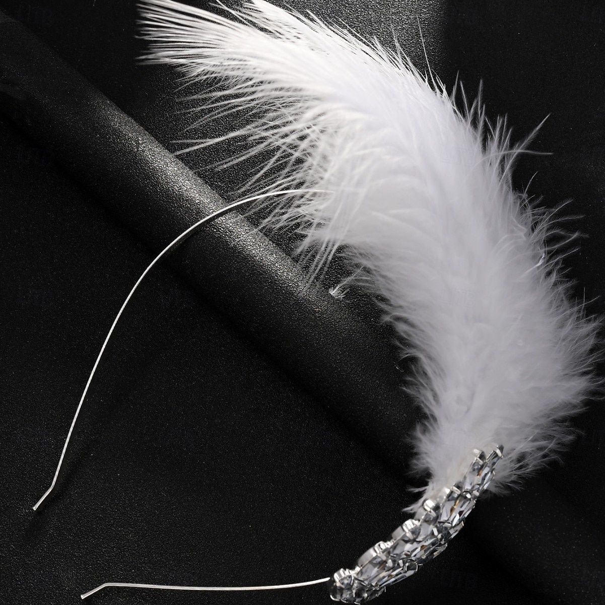 Barrette à cheveux en plumes blanches pour femme - Coiffe vintage ornée de cristaux pour dames, élégant fascinateur de style Gatsby pour tenues de fête, de cocktail et de soirée de 2026 ? $11.99 –P3