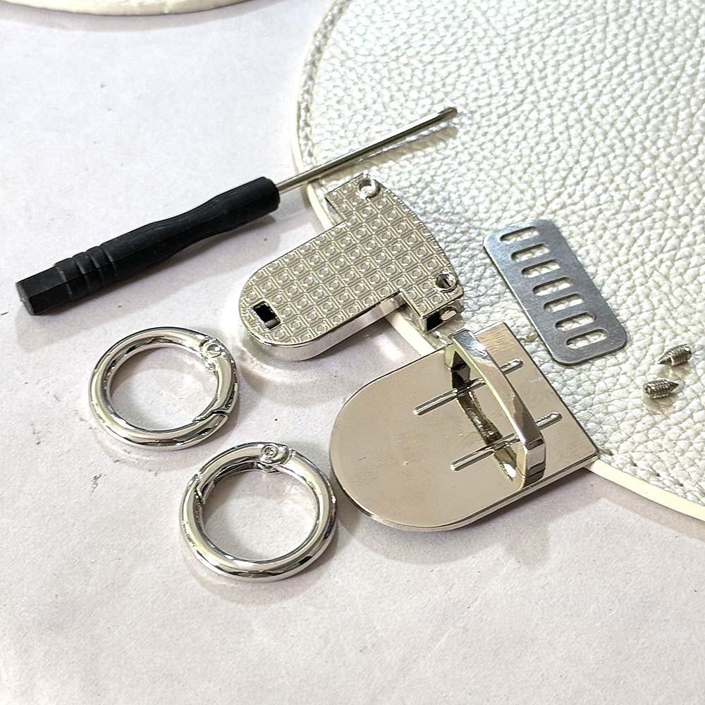 Kit fai da te per zaino in pelle intrecciata da 7 pezzi - set con fondo e patta per borsa in similpelle lavorata a maglia, con uncinetto e accessori - per adulti &adolescenti - perfetti per i del 2025 a $24.99 –P13