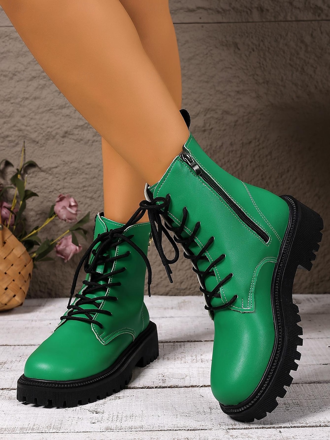 Bottines de combat jaunes à lacets pour femmes – Bottines à plateforme épaisses et audacieuses avec fermeture éclair latérale, style streetwear punk pour l'automne et l'hiver de 2025 ? $34.99 –P1