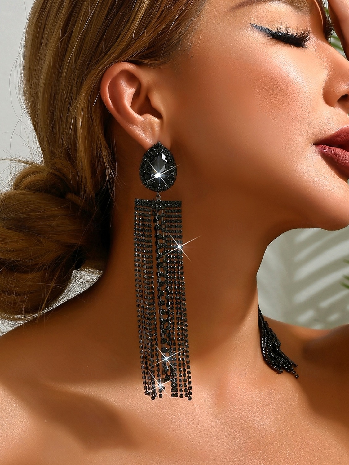 orecchini con nappe in strass di cristallo da donna, lunghi gioielli pendenti per feste notturne e abiti da discoteca del 2025 a $14.99 –P1