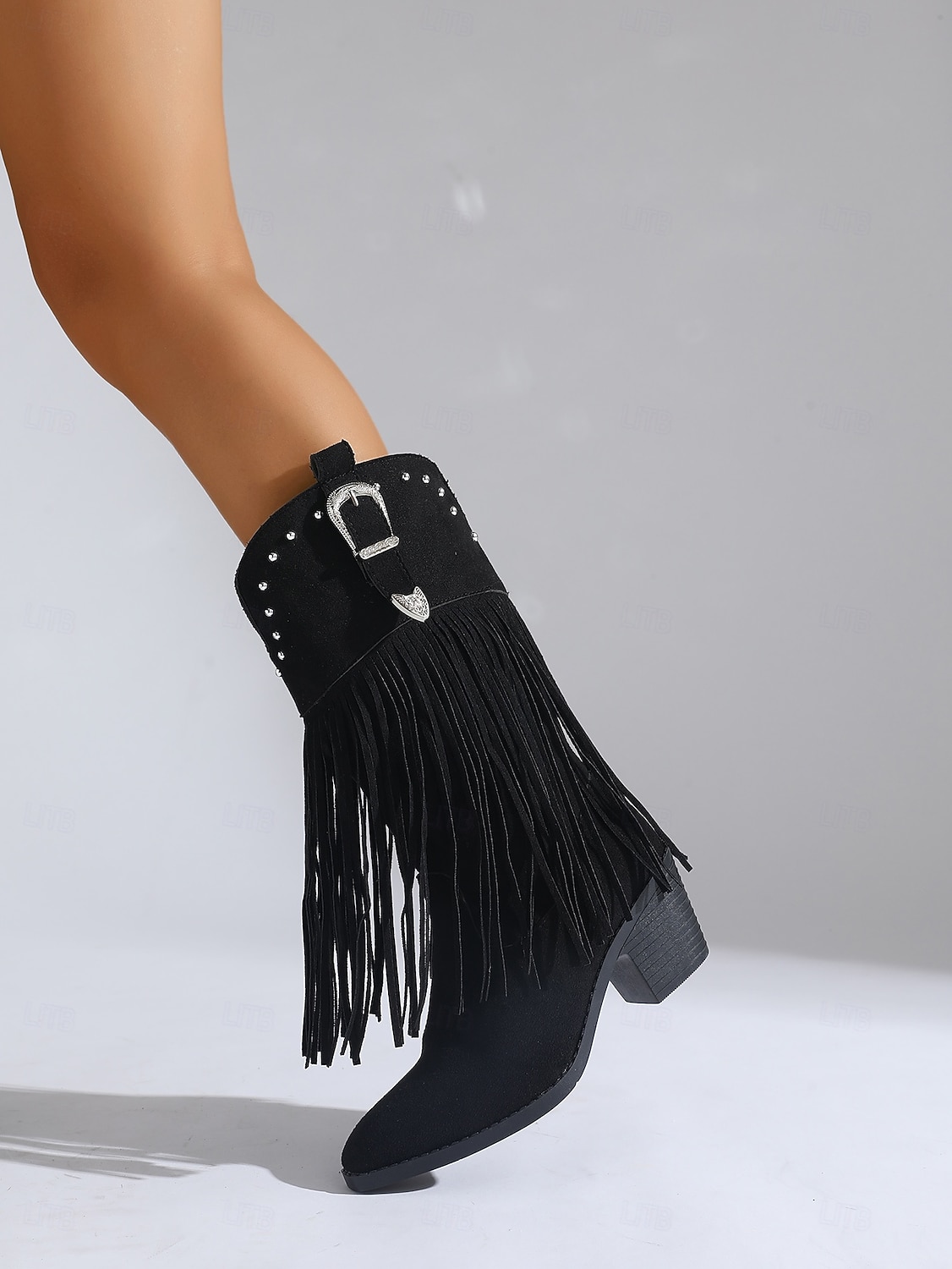 Bottes western noires à franges pour femmes – bottes de cow-girl mi-mollet avec boucle cloutée et talon bloc pour rodéo, concerts country et tenues d'automne de 2025 ? $54.99 –P2