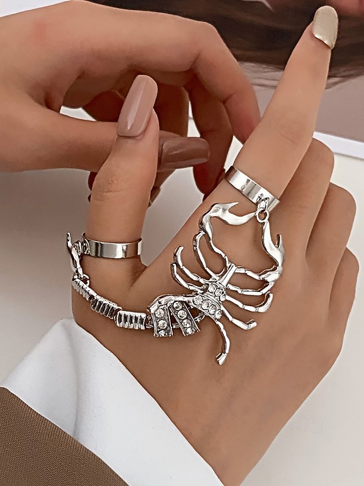 Halloween-armband met schorpioenvormige strasssteentjes voor dames, stoere punkstijl, perfect voor feestoutfits en gewaagde kostuums 2025 - $9.99 –P7