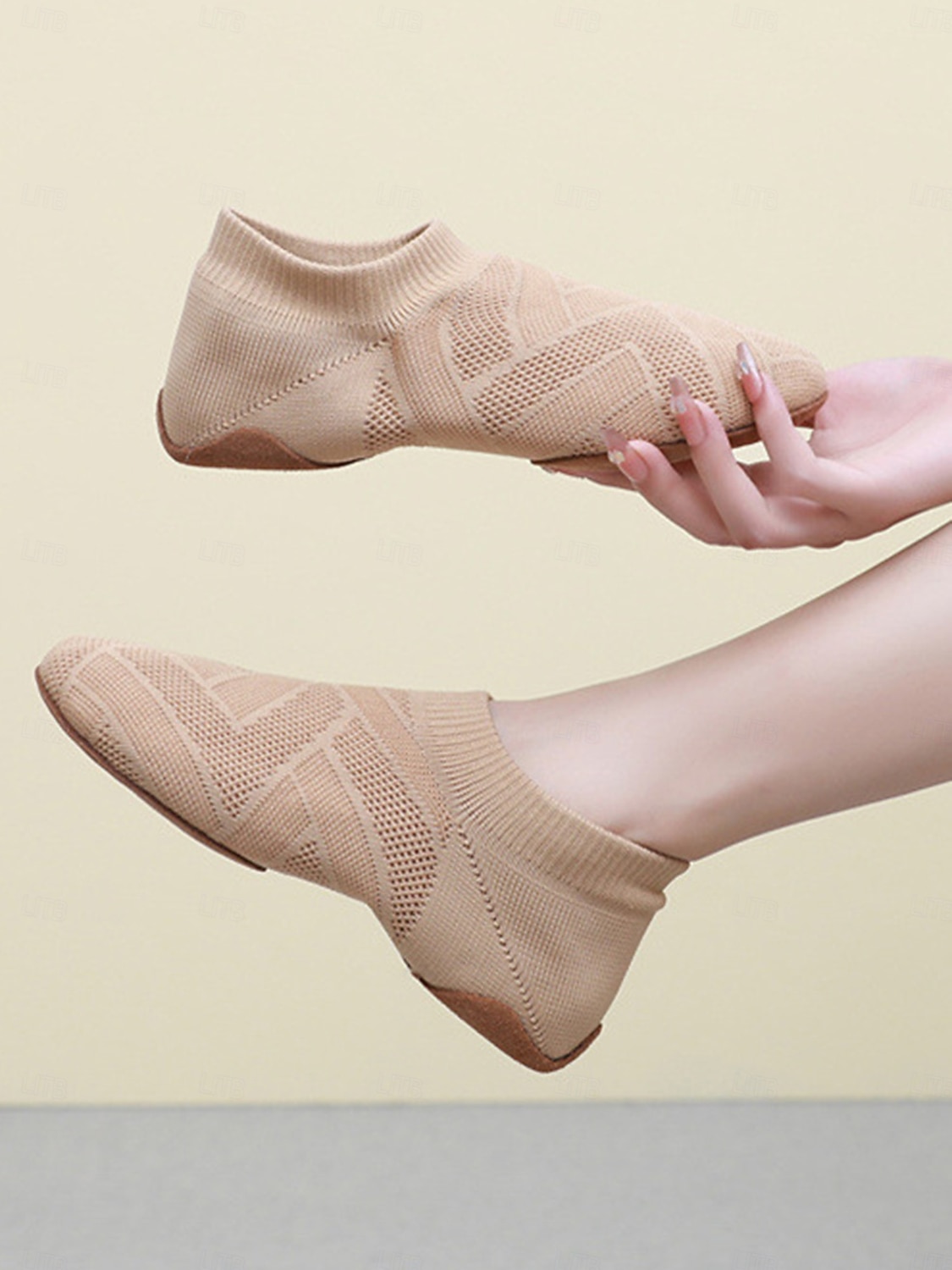 Sapatos de dança de prática de malha respirável para mulheres, com sola de camurça antiderrapante, calçado leve para treinamento de jazz e balé de 2025 por $24.99 –P5