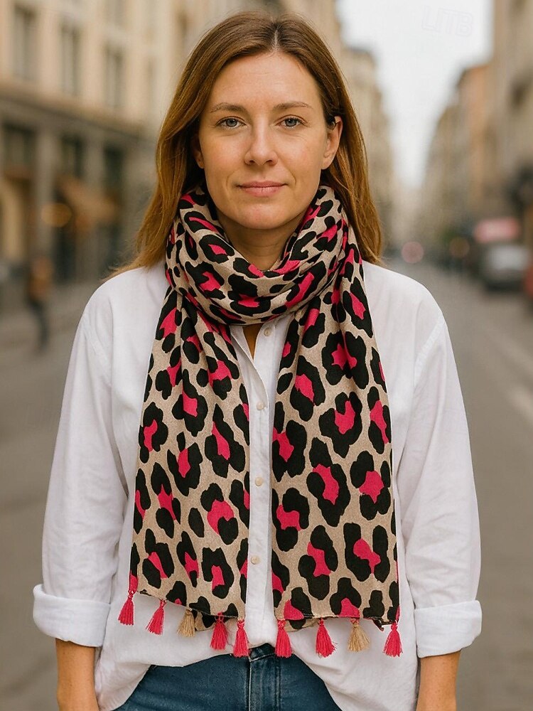 Bufanda con borlas y estampado de leopardo para mujer: chal extragrande, suave y ligero con flecos, estilo bohemio chic para otoño/invierno, atuendos casuales, oficina, viajes y regalos. 2025 - $14.99 –P3