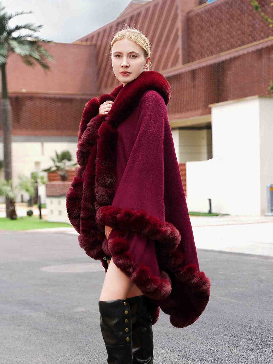 Pelssjal Elegant Hold Varm Ermeløs Flaggermusermer Polyester Bryllup Wrap Med Ren Farge Til Spesiell Leilighet Høst vinter 2025 - $142.99 –P9