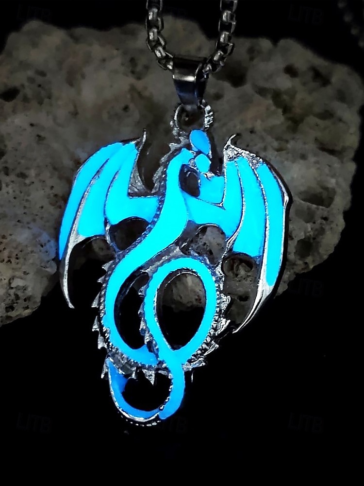 Collier pendentif dragon lumineux pour homme pour Halloween – Bijou gothique lumineux en acier inoxydable pour fêtes, cosplay et vie nocturne de 2025 ? $9.99 –P5