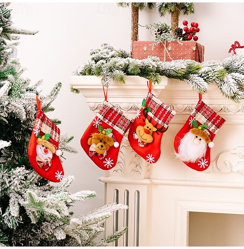 4 Weihnachtsstrümpfe, Glocken, Schneeflocken, Weihnachtsmann, Schneemann, Rentier, Geschenktüten, Weihnachtsfeier-Dekoration 2025 - $9.99 –P10