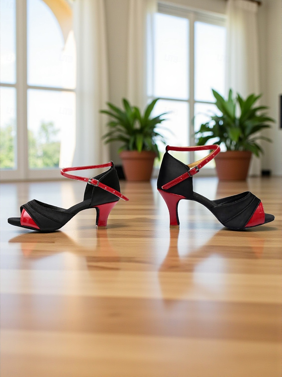 Sandálias femininas pretas e vermelhas para dança latina - sapatos de salão profissionais com bico aberto e salto médio com tira no tornozelo para performance e prática de 2025 por $29.99 –P8