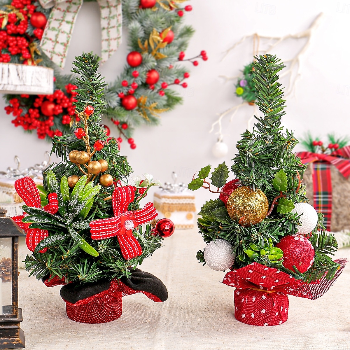 עץ חג המולד מיניאטורי שולחן עבודה עץ חג המולד מלאכותי שולחן עבודה קישוט חג המולד עם מחטי אורן אדומות עיצוב פירות יער לתצוגת סצנת החג חגיגית קישוט מסיבה לבית חגיגי אבזר 2025 - $9.99 –P3