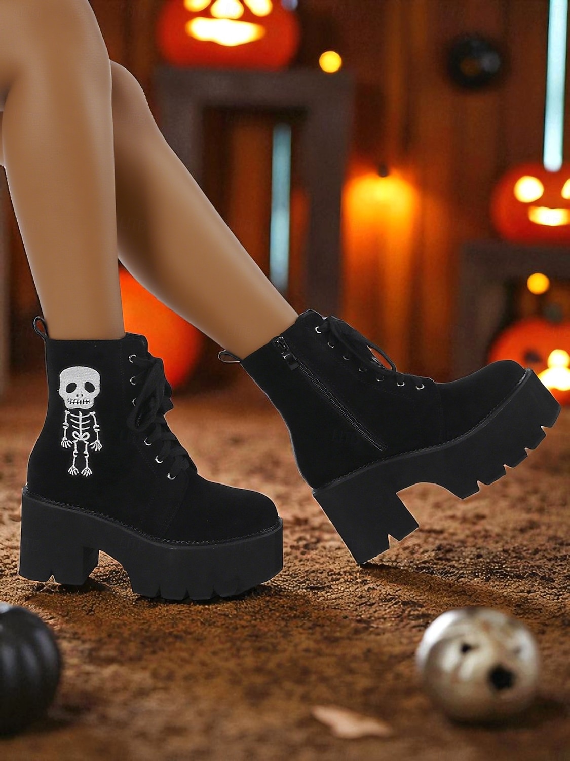 Bottines gothiques à plateforme en daim noir pour femmes - Bottines à lacets et talons épais avec broderie squelette pour Halloween et cosplay d'automne &tenue de fête de 2025 ? $69.99 –P3