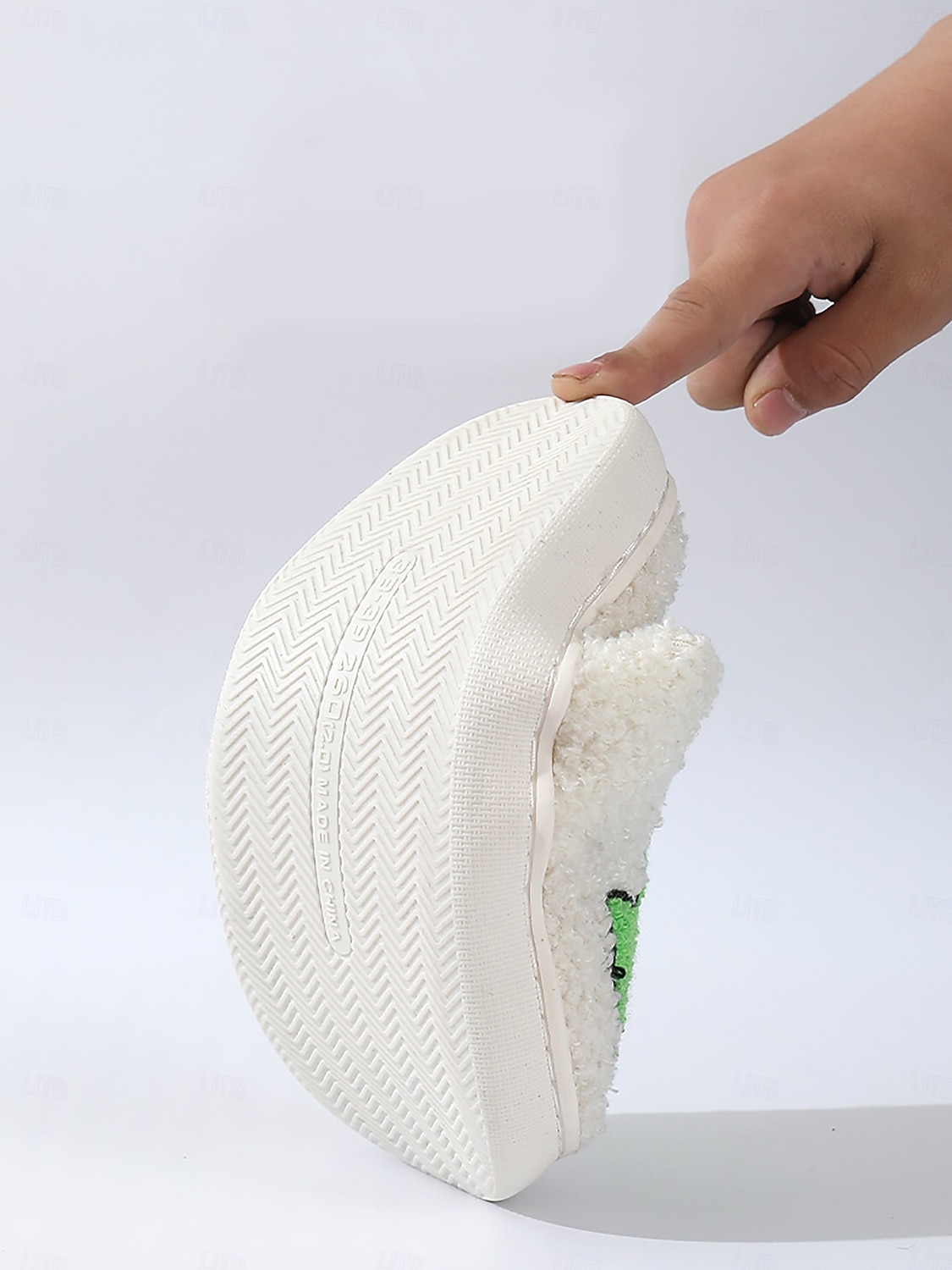 Pantufas femininas de lã sintética branca com estampa fofa de corgi – chinelos confortáveis de inverno para casa, quarto e sala de estar de 2025 por $18.99 –P6