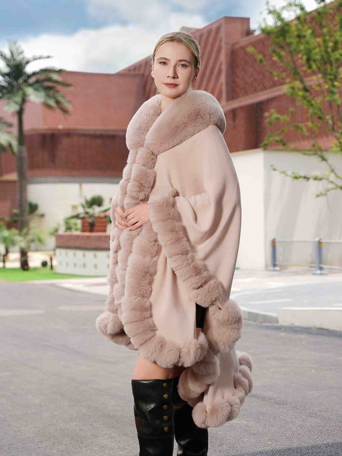 Pelssjal Elegant Hold Varm Ermeløs Flaggermusermer Polyester Bryllup Wrap Med Ren Farge Til Spesiell Leilighet Høst vinter 2025 - $142.99 –P12