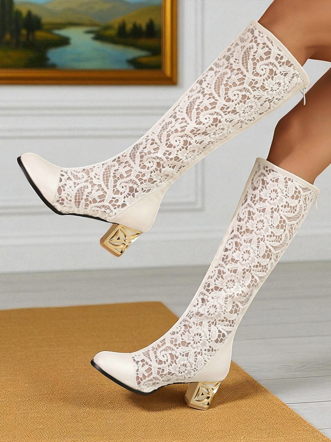 Dámské bílé krajkové kozačky do půli lýtek s dutými vyřezávanými zlatými podpatky - elegantní síťované společenské kozačky na svatby, zahradní párty a viktoriánský cosplay 2025 - $59.99 –P2