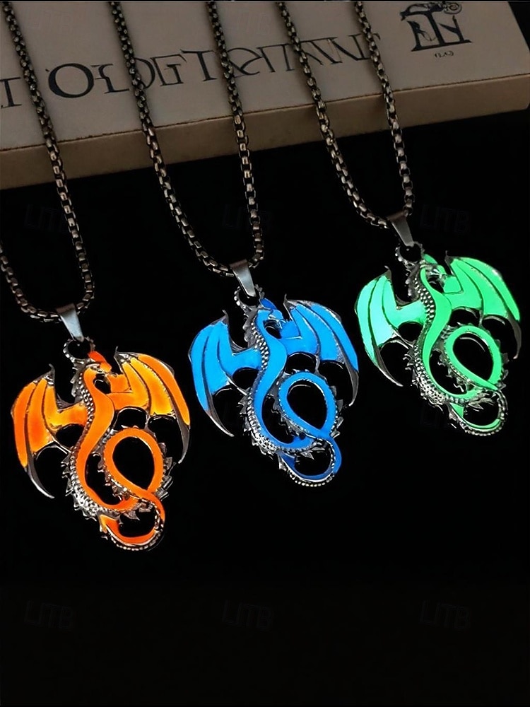 Collier pendentif dragon lumineux pour homme pour Halloween – Bijou gothique lumineux en acier inoxydable pour fêtes, cosplay et vie nocturne de 2025 ? $9.99 –P4