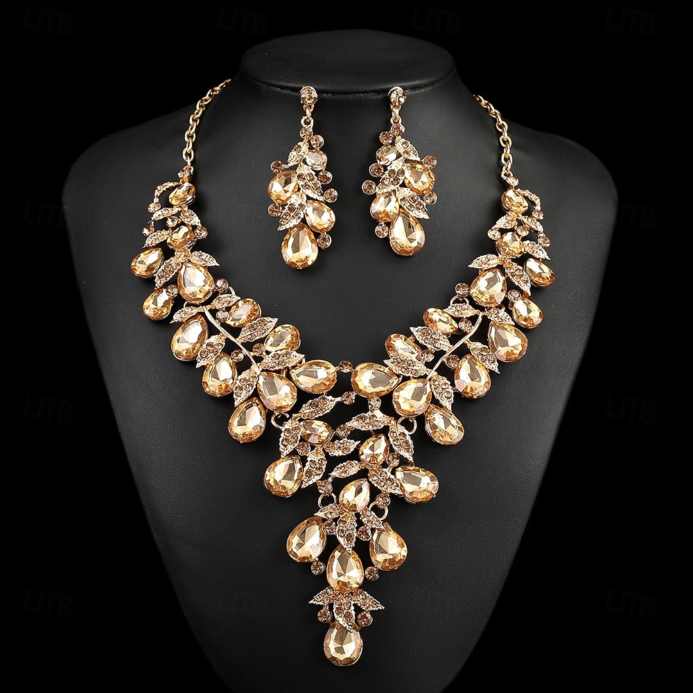 Parure de bijoux 2 Chrome Boucles d'oreilles Collier Femmes Élégant ancien Mode Le style rétro Classique Parure de Bijoux Pour Mariage Soirée robe demoiselle d honneur de 2025 ? $29.99 –P12